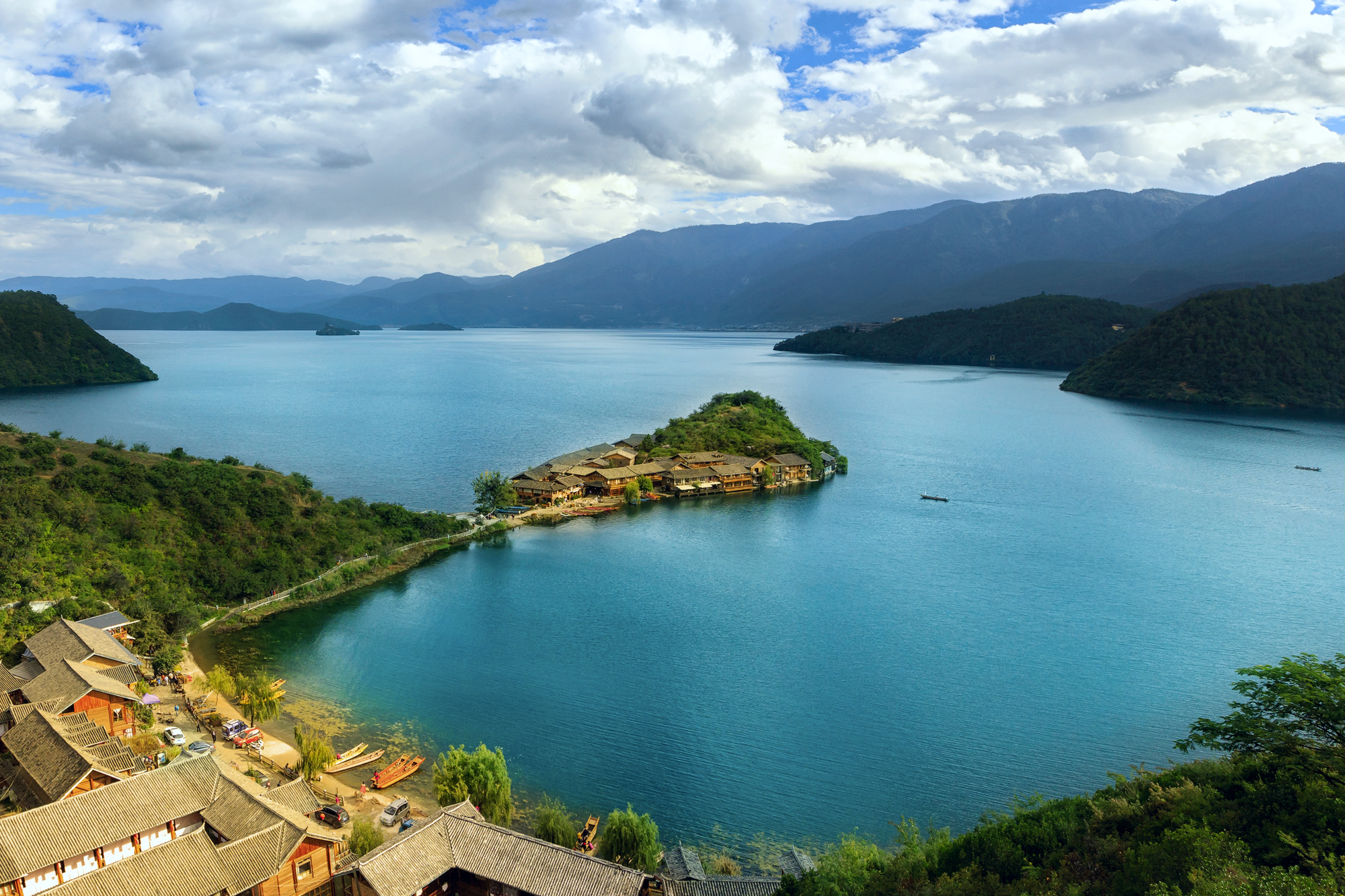 丽江 泸沽湖2日自由行·『丽泸直通车』1晚泸沽湖客栈民宿/湖景酒店