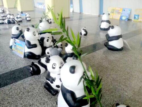 河南省体中心熊猫艺术展