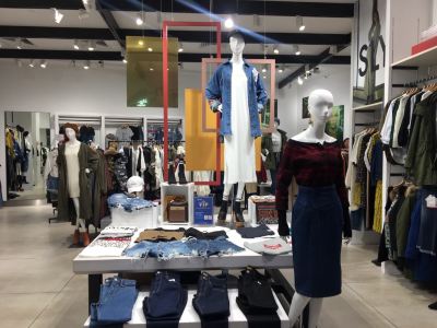 香港moussy Sly购物攻略 Moussy Sly物中心 地址 电话 营业时间 携程攻略