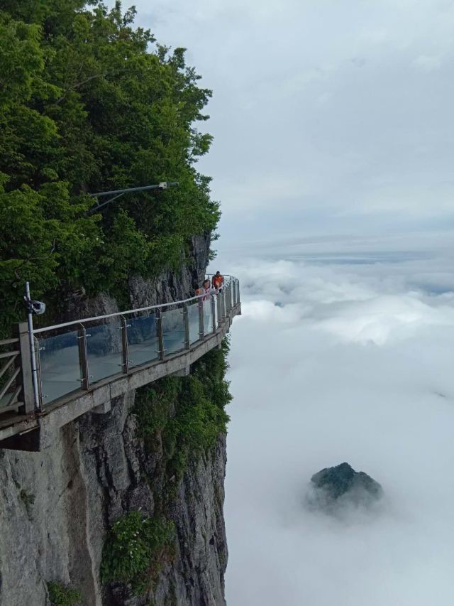 天門山玻璃棧道