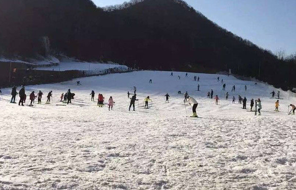 军垦第一连滑雪场