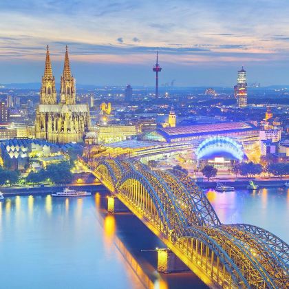 德国杜塞尔多夫或科隆一日游【阿姆斯特丹出发，含酒店接送】