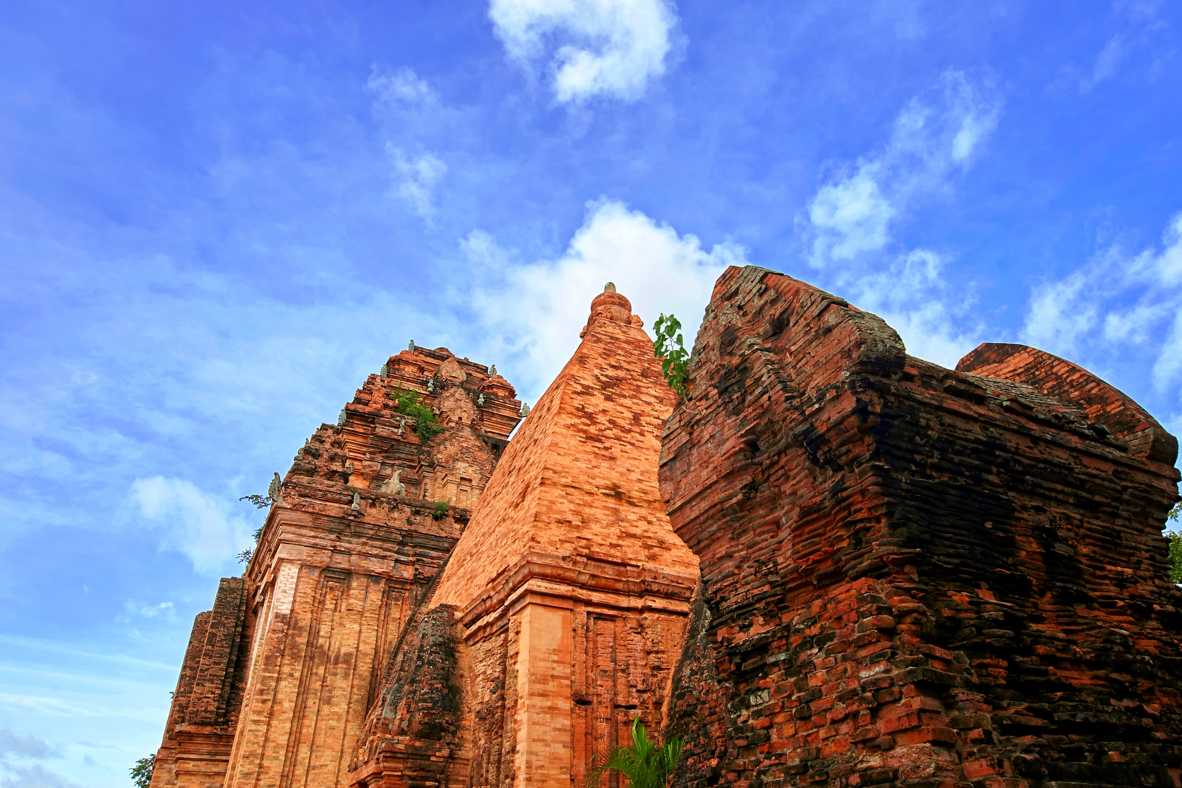 越南胡志明市 美奈 芽庄 河内7日6晚跟团游(4钻)·越南小清新——纯玩