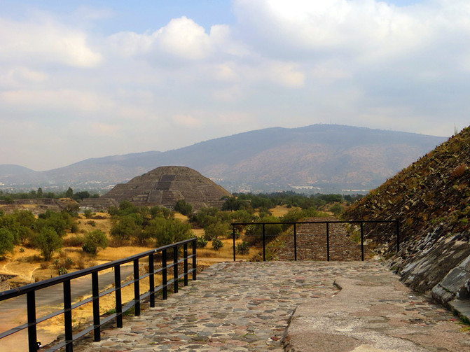 去墨西哥探寻玛雅文明的秘密1 --太阳金字塔月亮金字塔