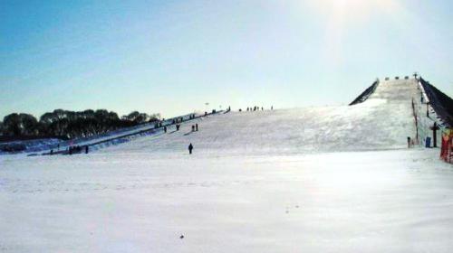 集发滑雪场