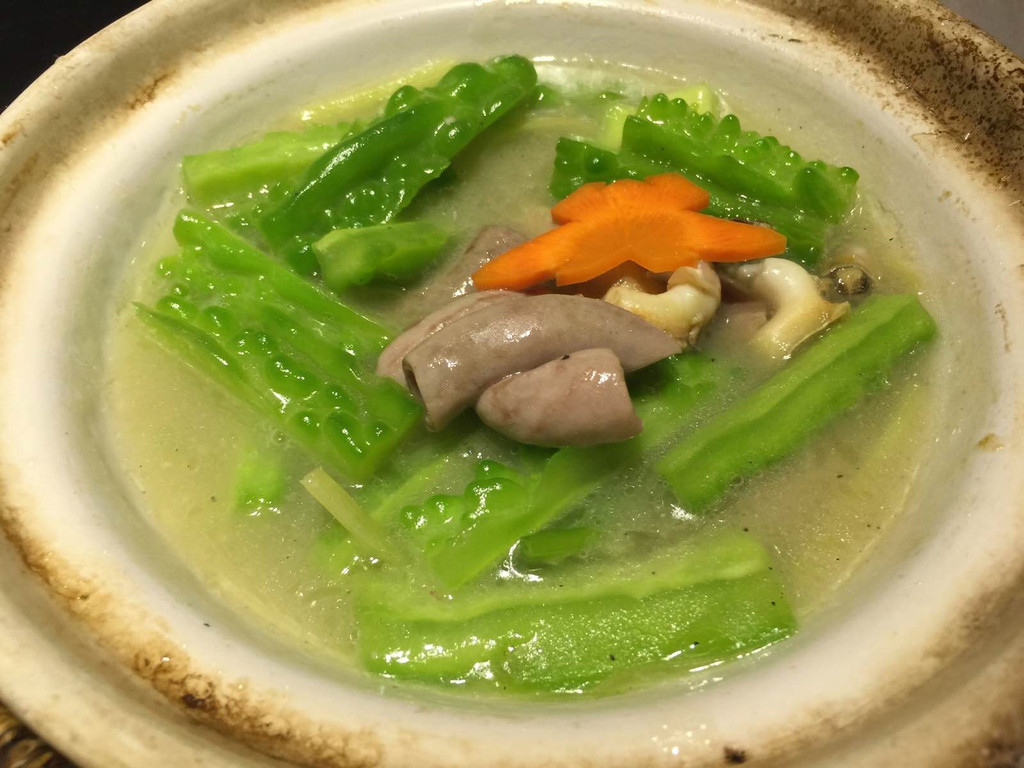             甘汁三苦煲 小肠苦瓜