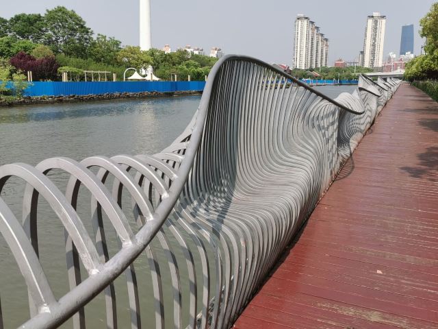 苏州河外滩景观步廊图片