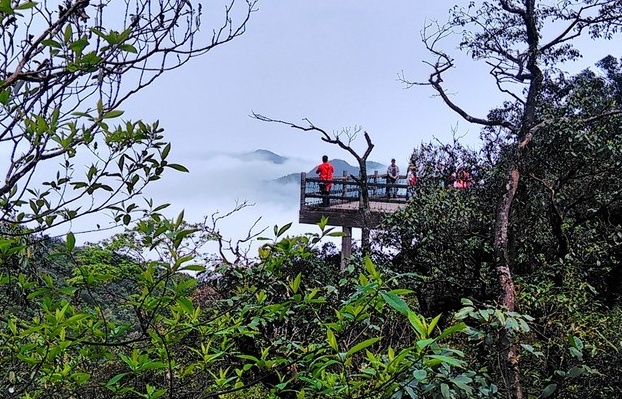 崖子石景区