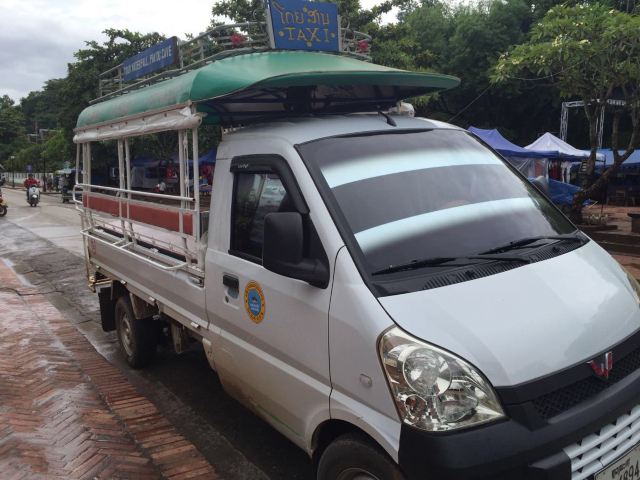 老挝出租车图片
