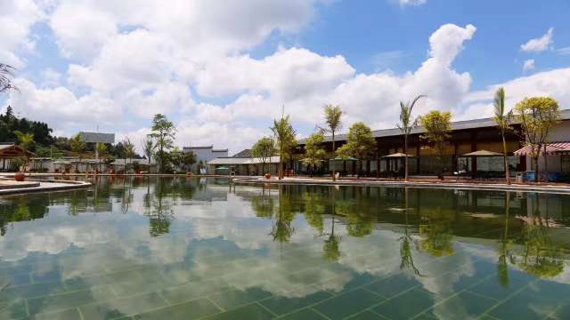 温泉 常年57-60℃,富含硅酸及多种微量元素 腾冲市腾越镇永乐社区二组