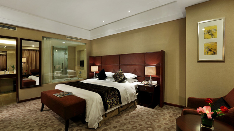 深圳百合酒店1-3晚,酒店位于布吉新商贸中心繁华区域,邻近罗湖商业区