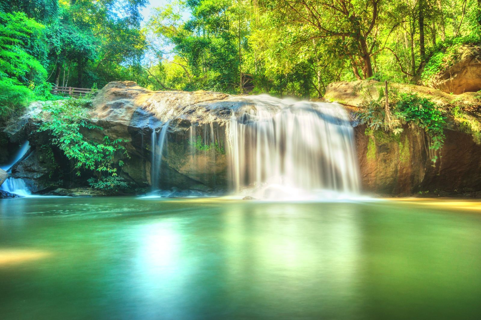 泰国清迈湄沙谷瀑布 น้ำตกแม่สา