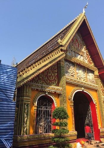 吊儿郎当逛寮国