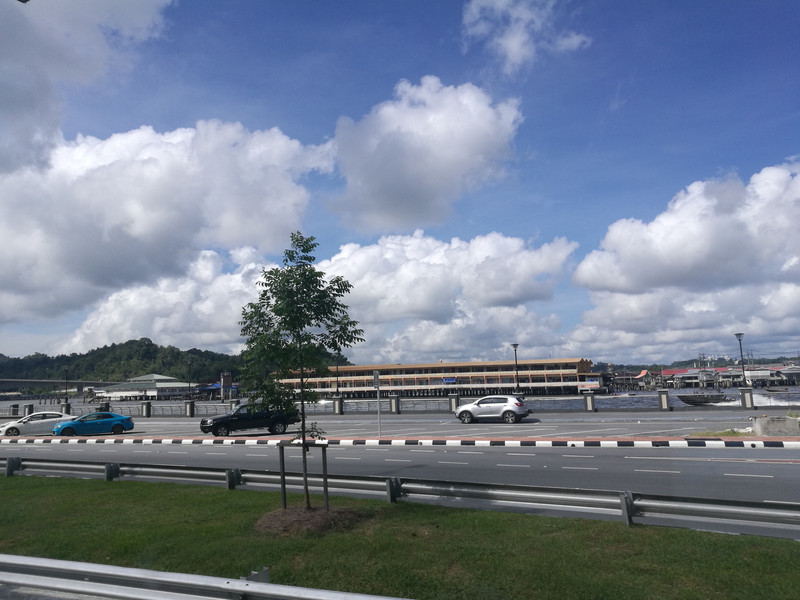 文莱达鲁萨兰国GDP_文莱达鲁萨兰国地图(3)