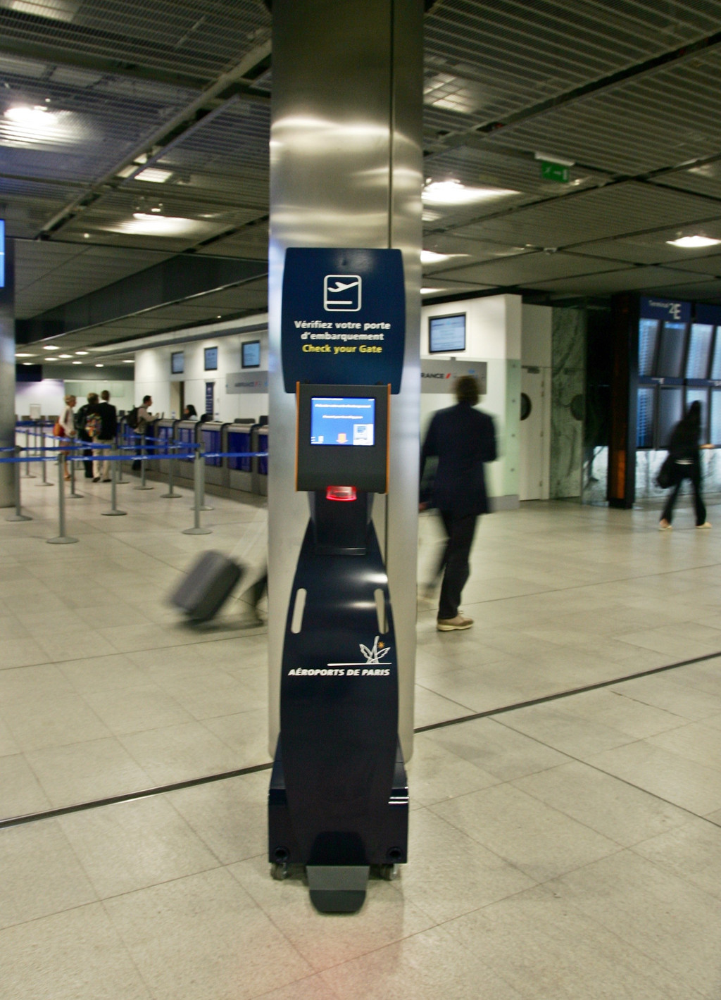 戴高樂機場 巴黎夏爾·戴高樂機場(法語:aéroport paris-charles-de