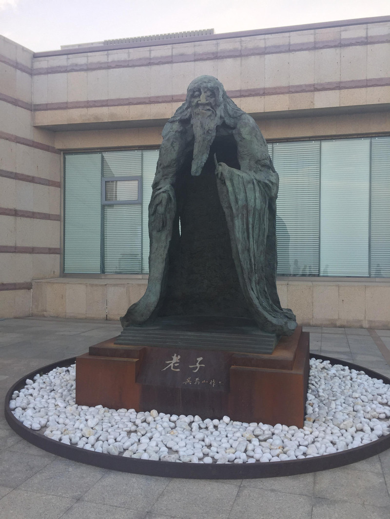 【转帖】趁阳光正好，青岛的海边雕塑园感受下艺术气息