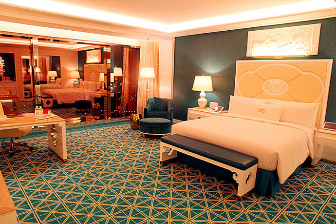 新开张的永利皇宫渡假酒店位于澳门路窞新填海区,是一个好玩又有趣的