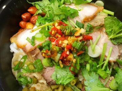 纽约新世界地下一层美食广场攻略 新世界地下一层美食广场特色菜推荐 菜单 人均消费 电话 地址 菜系 点评 营业时间 携程美食林