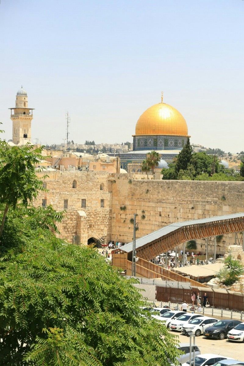 圣城,耶路撒冷.我从远方赶来,在世界的中心路过.