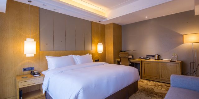 遵义帝景酒店1-3晚,遵义市地标建筑酒店,毗邻遵义会址,出行便捷!