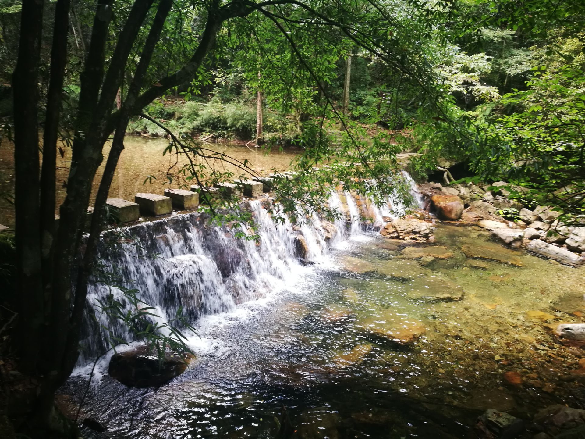 斗篷山温泉