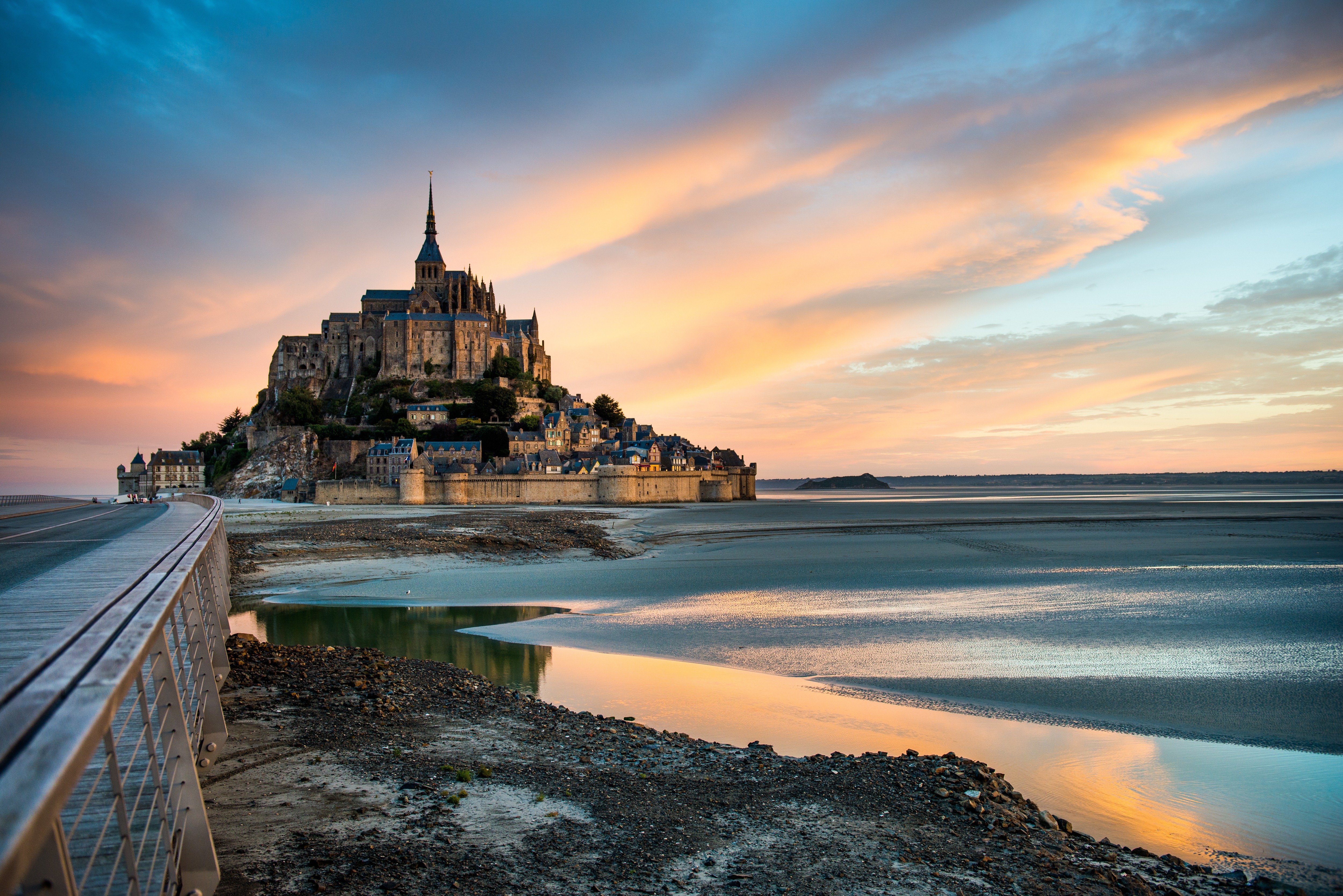 法国瓦纳海岸古堡图片
