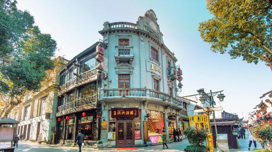 杭州夏季河坊街街景