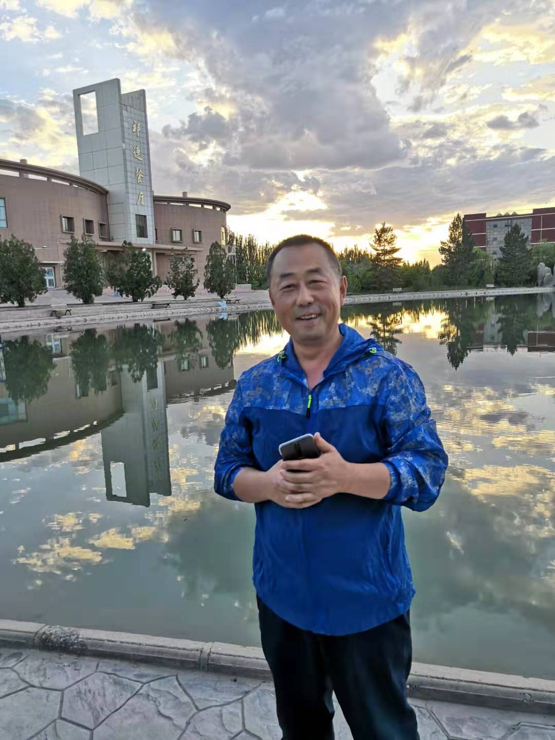 酒泉职业技术学院图书馆