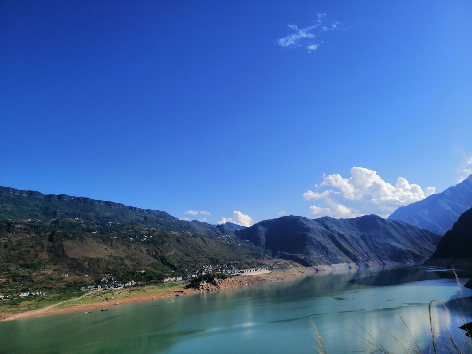 阿土勒尔村