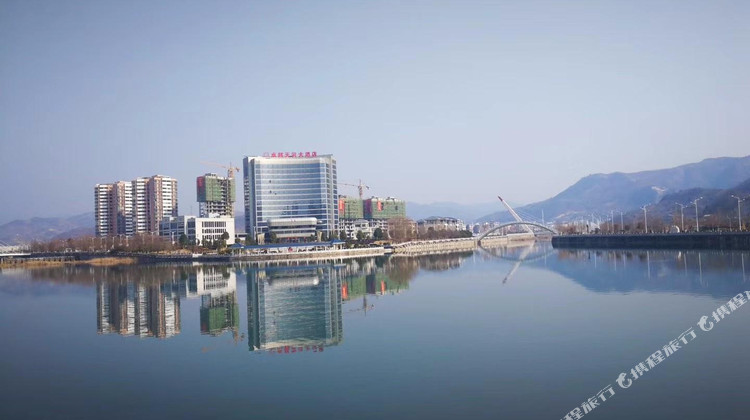郧西天河国际大酒店1晚 双人五龙河风景区门票【相约魅力天河】