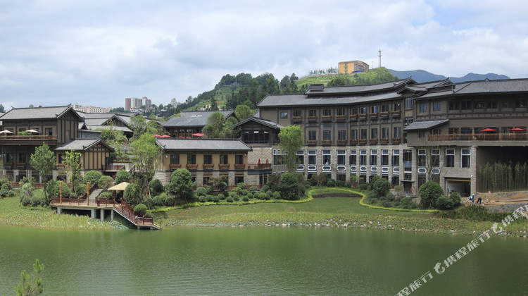 丹寨万达锦华温泉酒店1-3晚 双早 丹寨万达小镇【体验非遗精华 亲子&