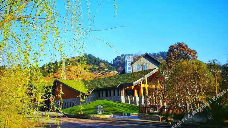 凯里云溪汤泉度假酒店1-3晚 双早 云谷田园 双人云溪汤泉门票【天然