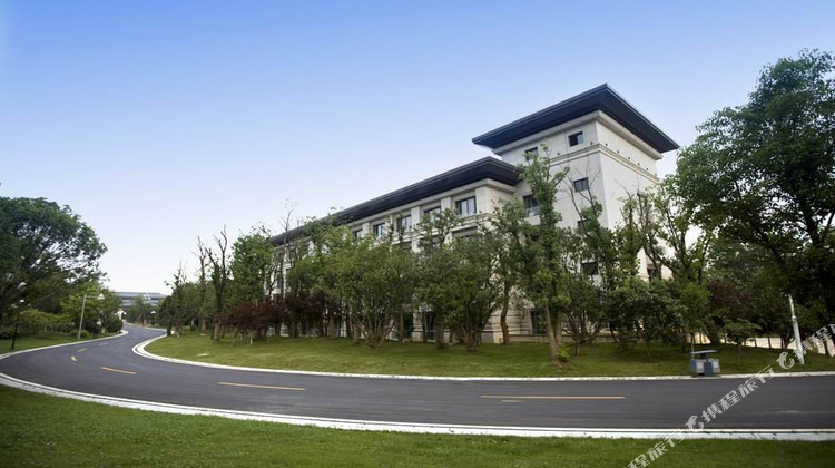 江西前湖迎宾馆1-3晚 可加购南昌万达乐园门票,生态园林酒店,近高铁