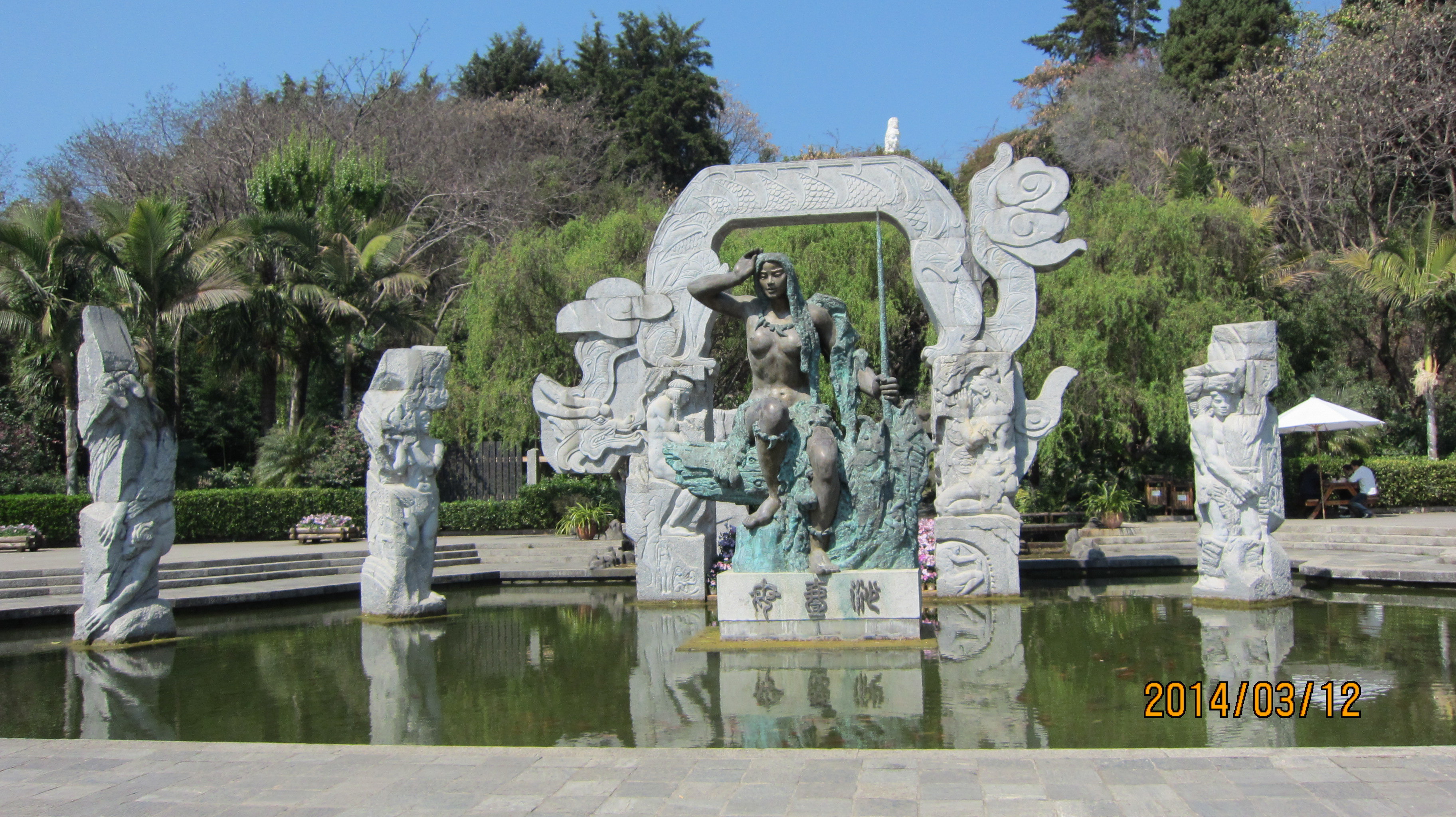 沙壹母群雕 洱海游船