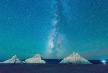 青海湖二郎剑+茶卡盐湖+日月山一日游【商务小团/上门接送】【全程车览景观： 湟源峡谷 橡皮山 黑马河 倒淌河 一路走一路看】