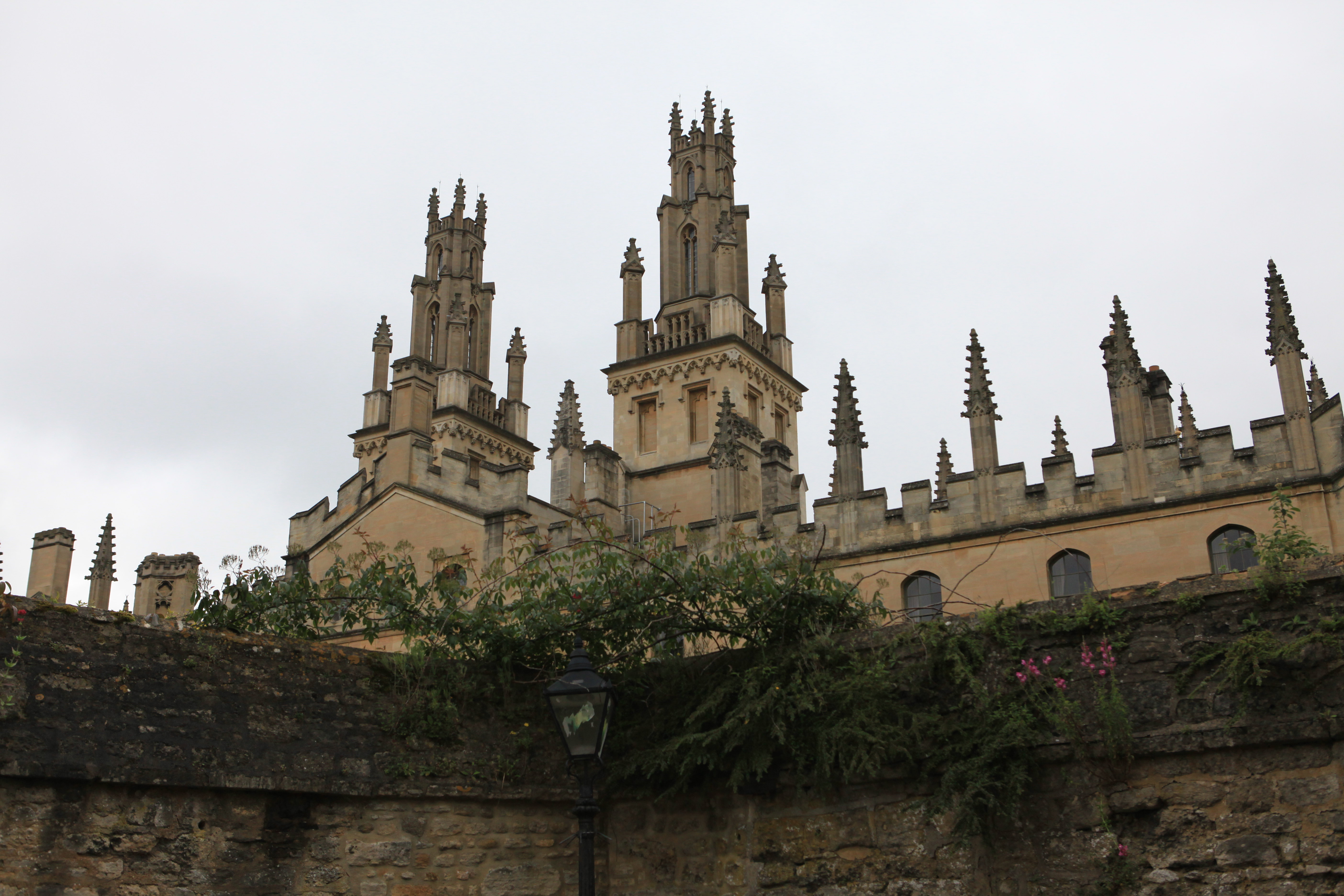 牛津城堡,宽街,高街