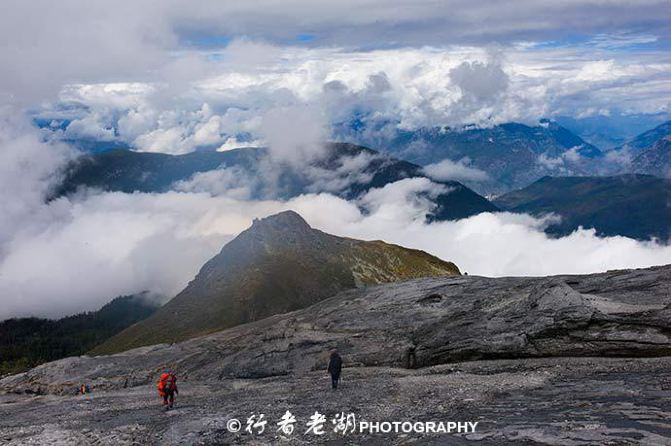 勇敢者的游戏—哈巴雪山登顶记