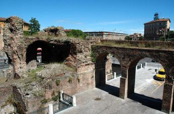 【携程攻略】博洛尼亚Montagnola公园交通路