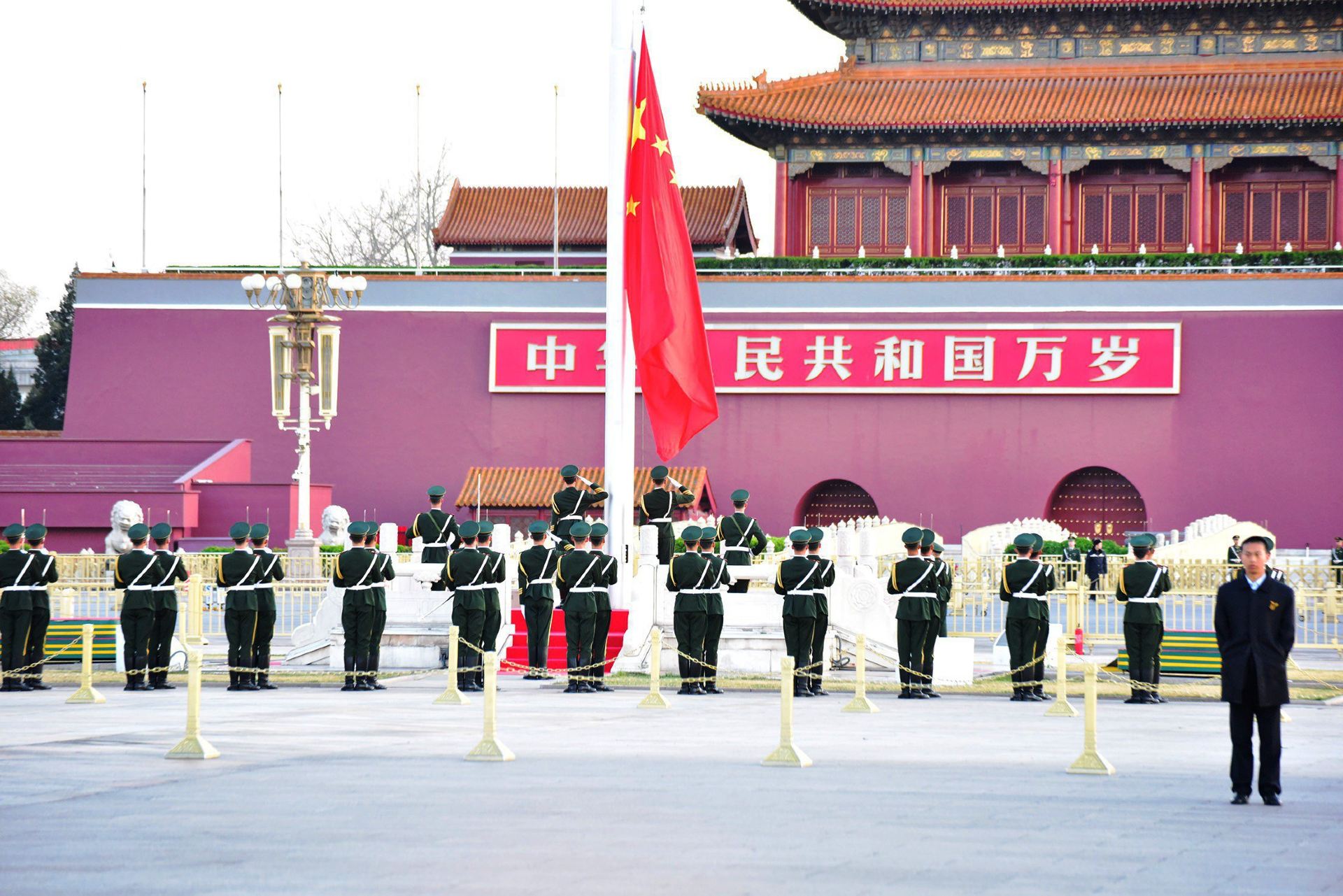 CghzfFWw-oCAb53IAAk2LTQxWks483.jpg