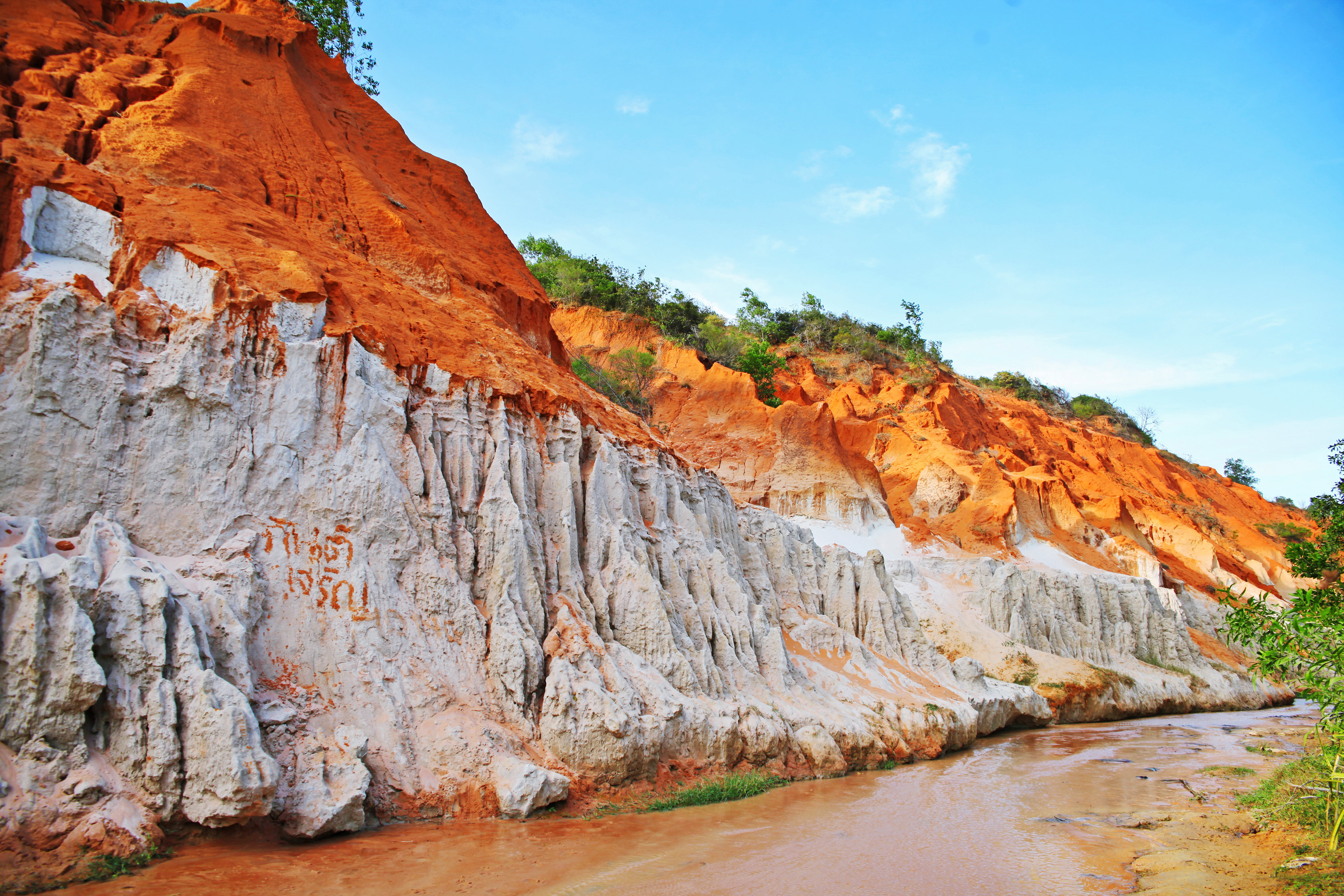 越南胡志明市美奈大叻芽庄9日8晚私家团