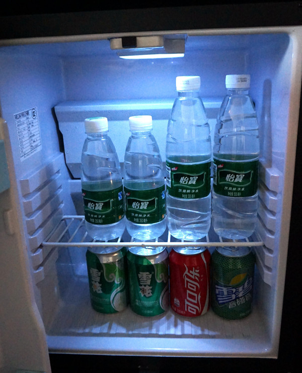 小冰箱的饮料免费