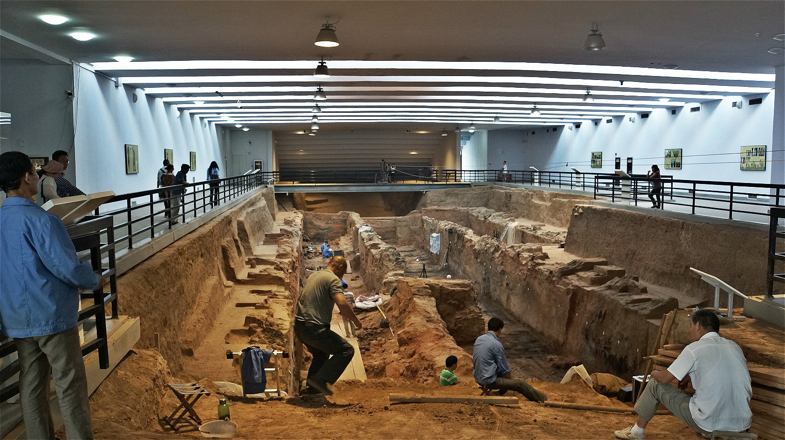 k9901墓:意思1999年发现的第一个墓 秦始皇陵