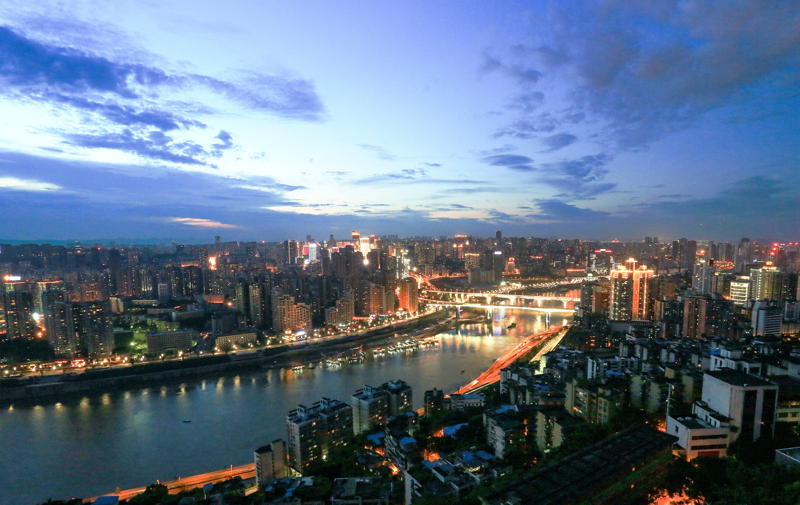 总体感觉这家旅行社很,重庆4日3晚半自助游(5