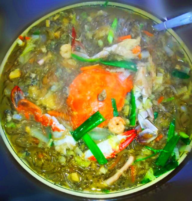 海鲜焖冬粉,估计是本地海鲜好所以做出来的焖冬粉味道美极了.