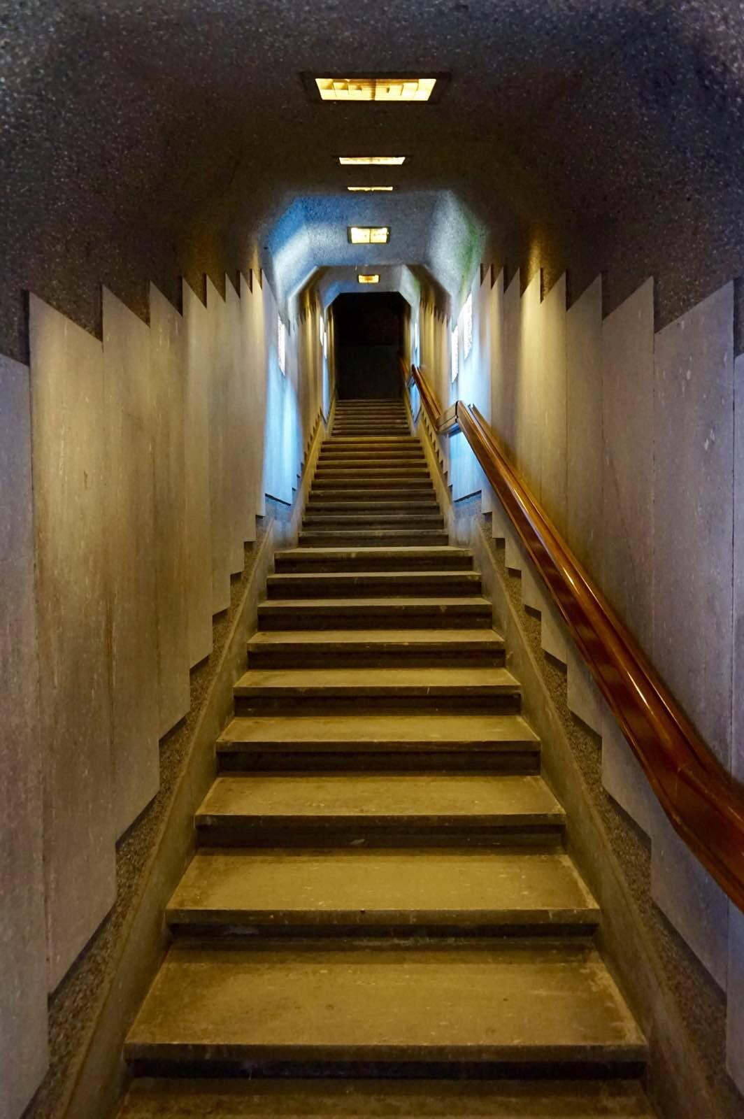 爬上城墙的楼梯 x-斯福尔扎城堡