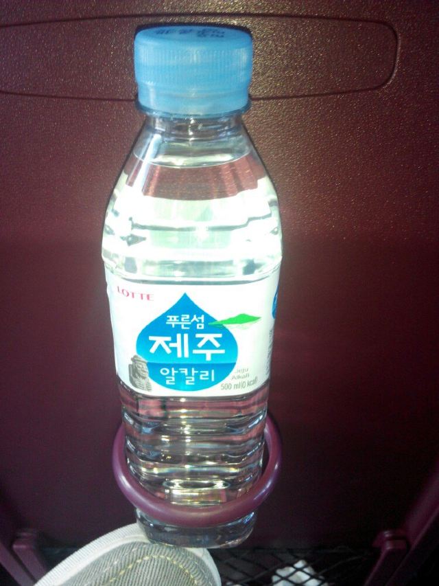 在韩国济州岛大巴有免费的wifi和矿泉水