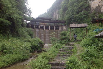 湘西州有多少人口(2)