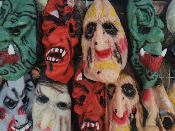 独闯"幽都"鬼城