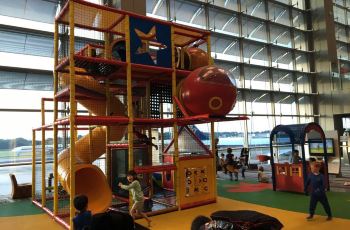 【携程攻略】新加坡樟宜机场溜滑梯@T3交通