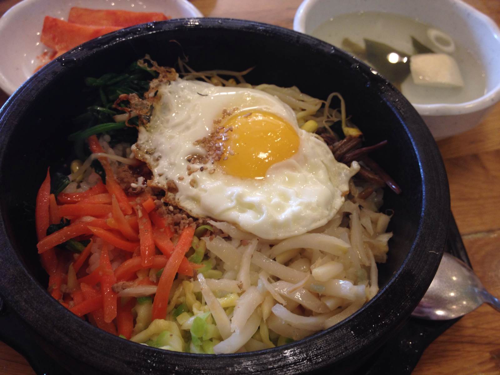 这就是正宗的石锅拌饭啦! 延吉